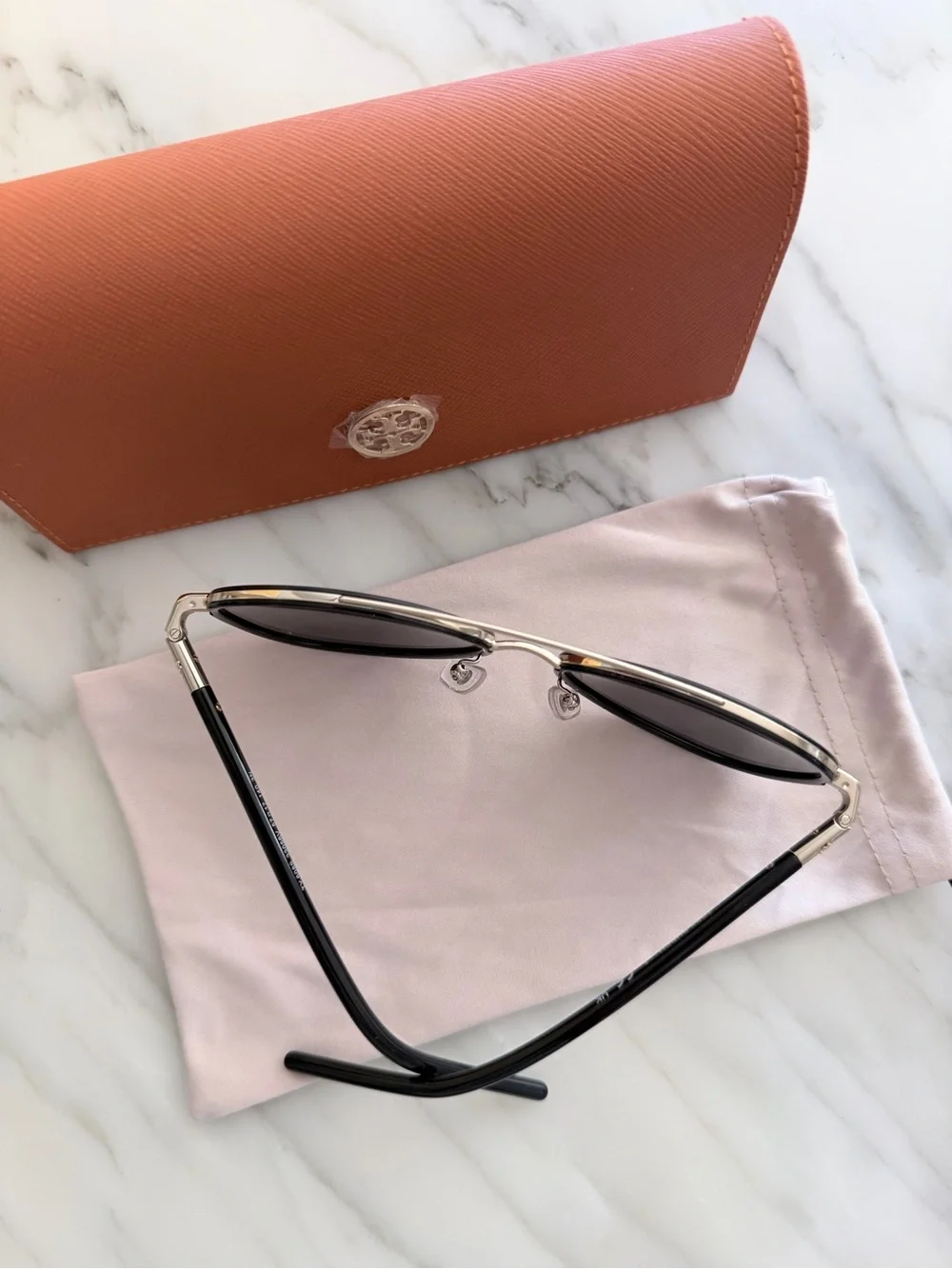 New Tory Burch Black Aviator Sunglasses with case